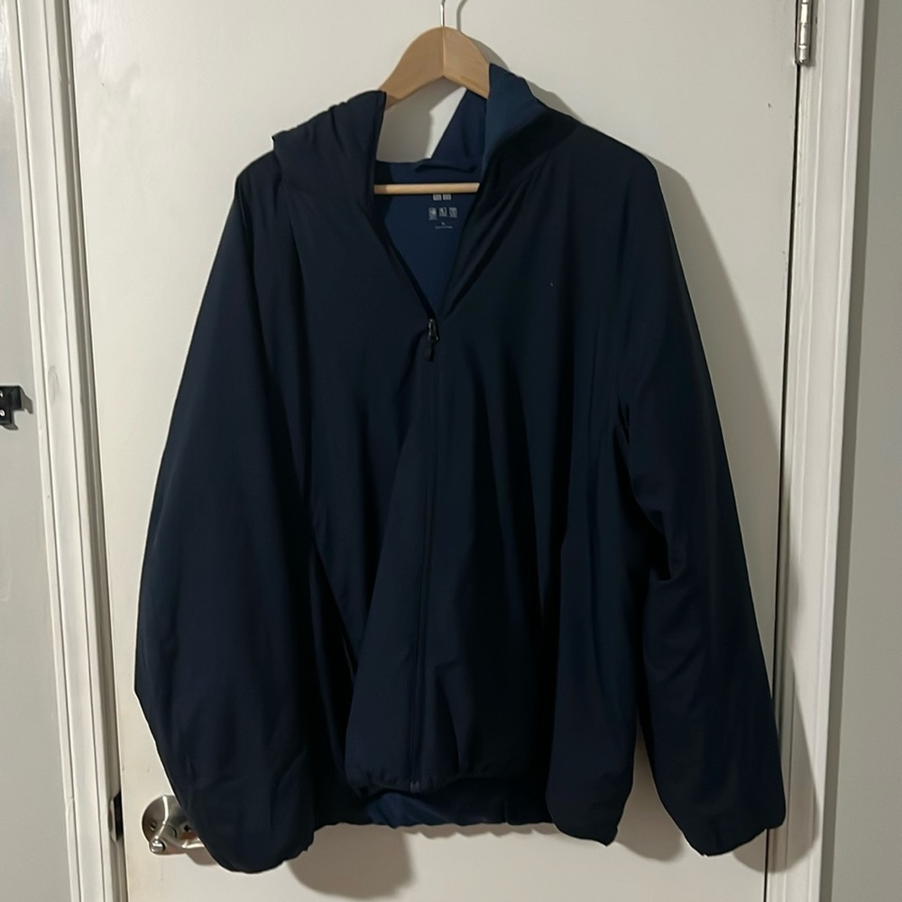 Uniqlo Windbreaker Jacket Men's XL Packable Light Hooded Full Zip Pockets
